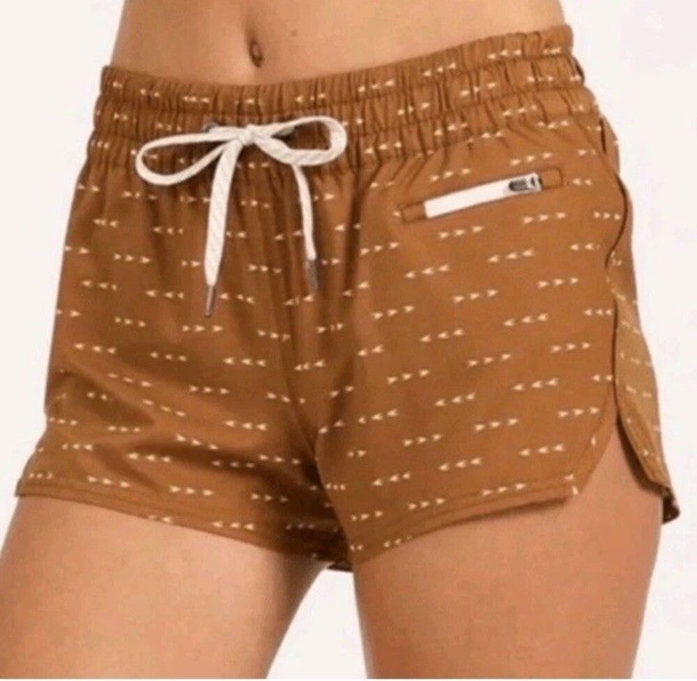 Vuori Clementine Short Women’s Small Turmeric Arrows Pattern Running Lined